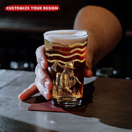 Stolzer Feuerwehrmann - Personalisiertes Feuerwehrmann-Bierglas